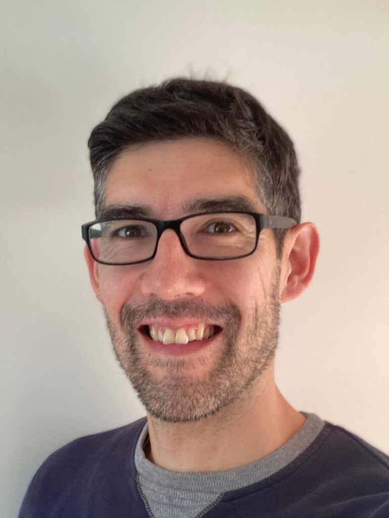 Headshot of Dr Paul Gray